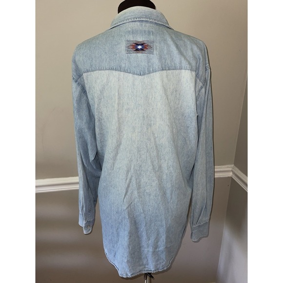 Vintage Corral West Ranchwear Western Aztec Denim Jean Shirt Southwest Mens XL - Picture 2 of 5